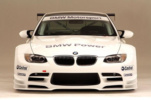 Мастера BMW показали гоночную тройку M3 ALMS Мастера BMW показали гоночную тройку M3 ALMS