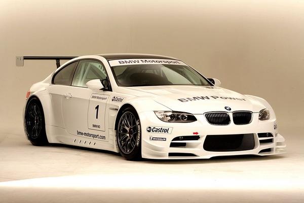 Мастера BMW показали гоночную тройку M3 ALMS Мастера BMW показали гоночную тройку M3 ALMS
