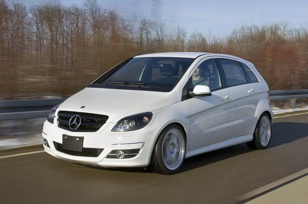 Заднеприводный 400-сильный Mercedes B-Class