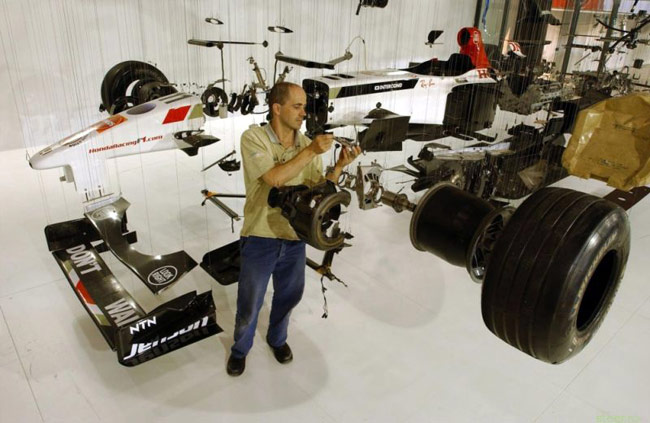 Болид Honda F-1 во всей красе